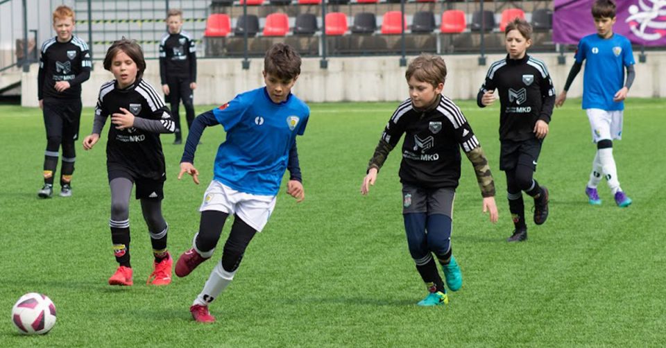 Młodzik młodszy nadal bez porażki